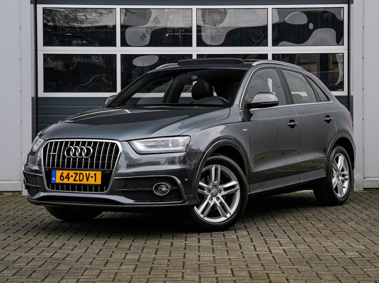 Audi Q3 - 2.0 TFSI quattro Pro Line S | Panoramadak | Xenon | Navi | PDC v+a | Climate control | Sto - AutoWereld.nl