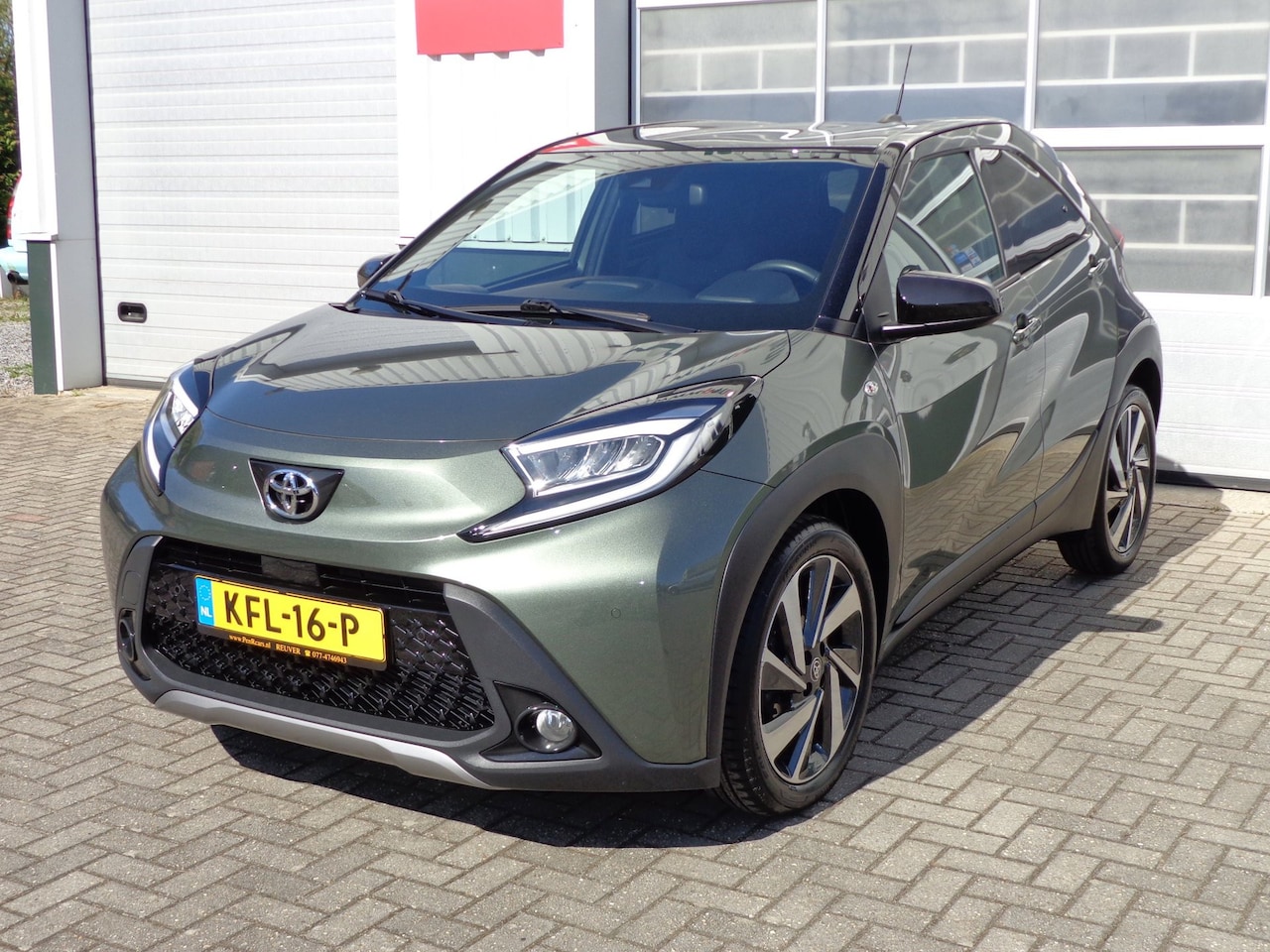 Toyota Aygo X - 1.0 VVT-i S-CVT Premium Navi,PDC,Camera,Half leder,etc,etc - AutoWereld.nl