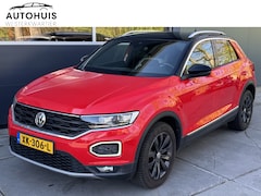 Volkswagen T-Roc - 1.5 TSI 150pk DSG Sport Stoelverwarming Virtual Cockpit Navigatie Trekhaak Climate Control