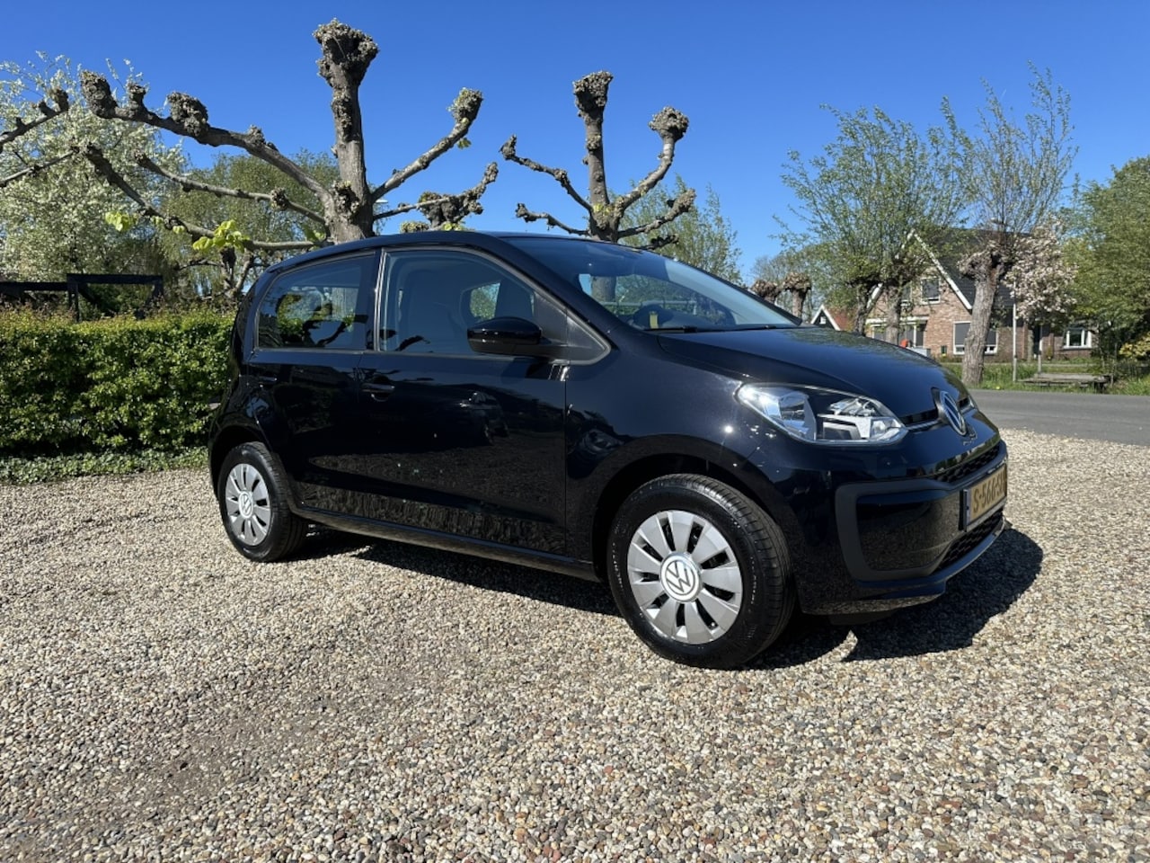 Volkswagen Up! - 1.0 Airco/DAB/Bluetooth