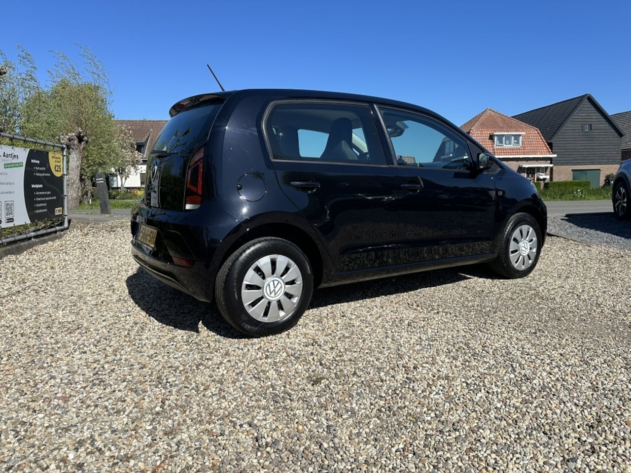 Volkswagen Up! - 1.0 Airco/DAB/Bluetooth