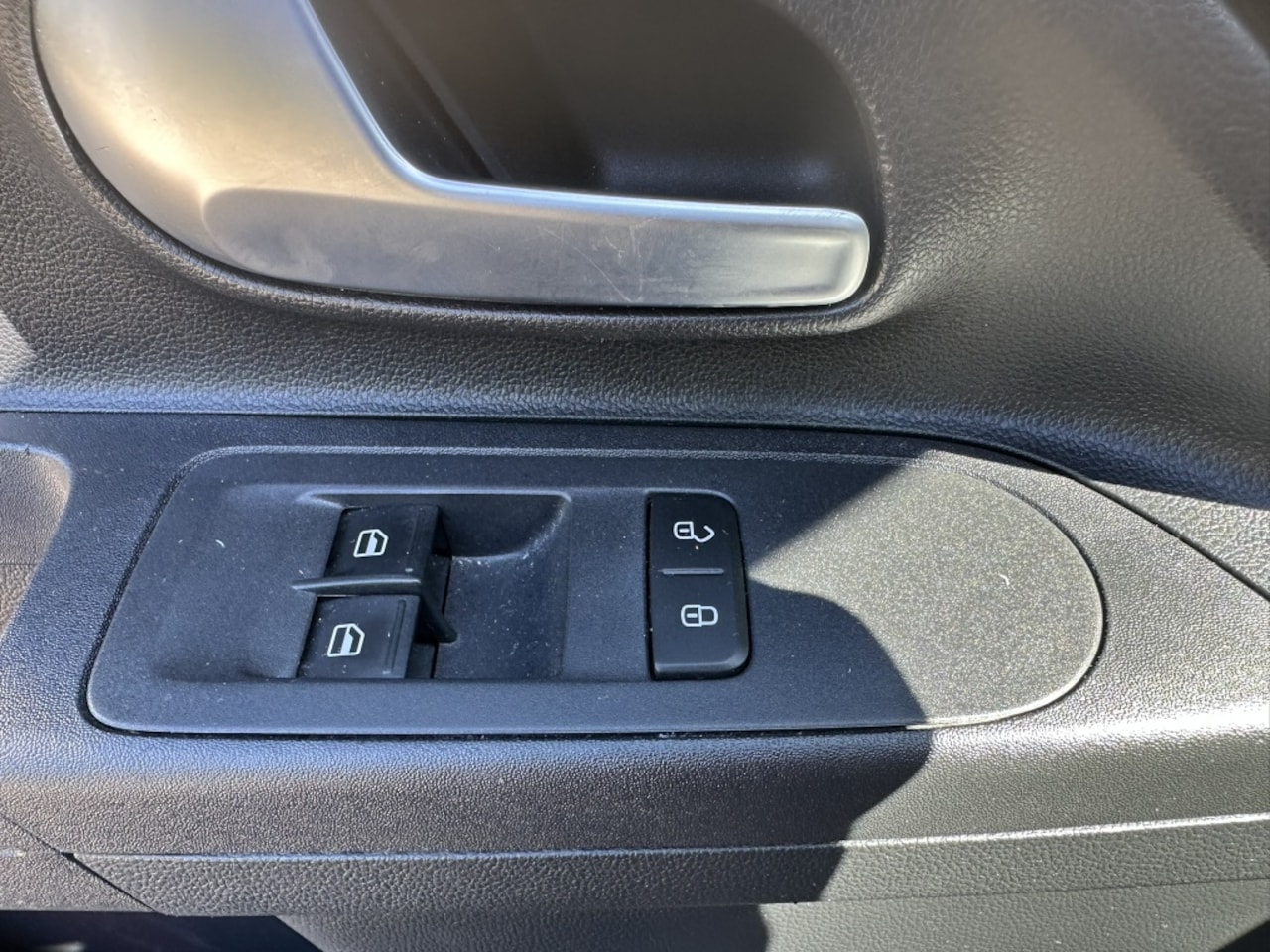 Volkswagen Up! - 1.0 Airco/DAB/Bluetooth