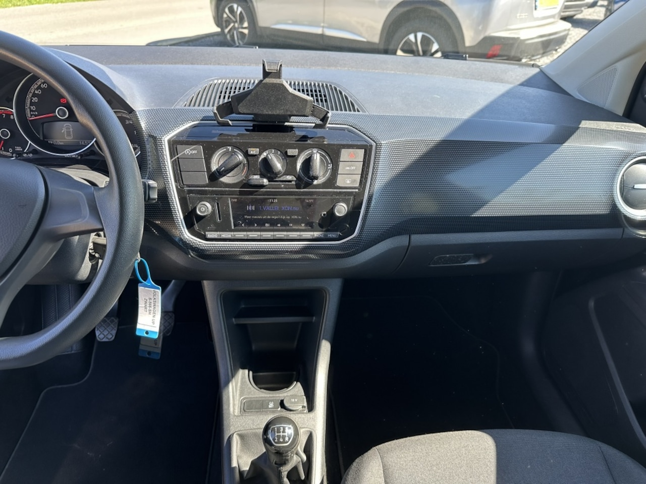Volkswagen Up! - 1.0 Airco/DAB/Bluetooth