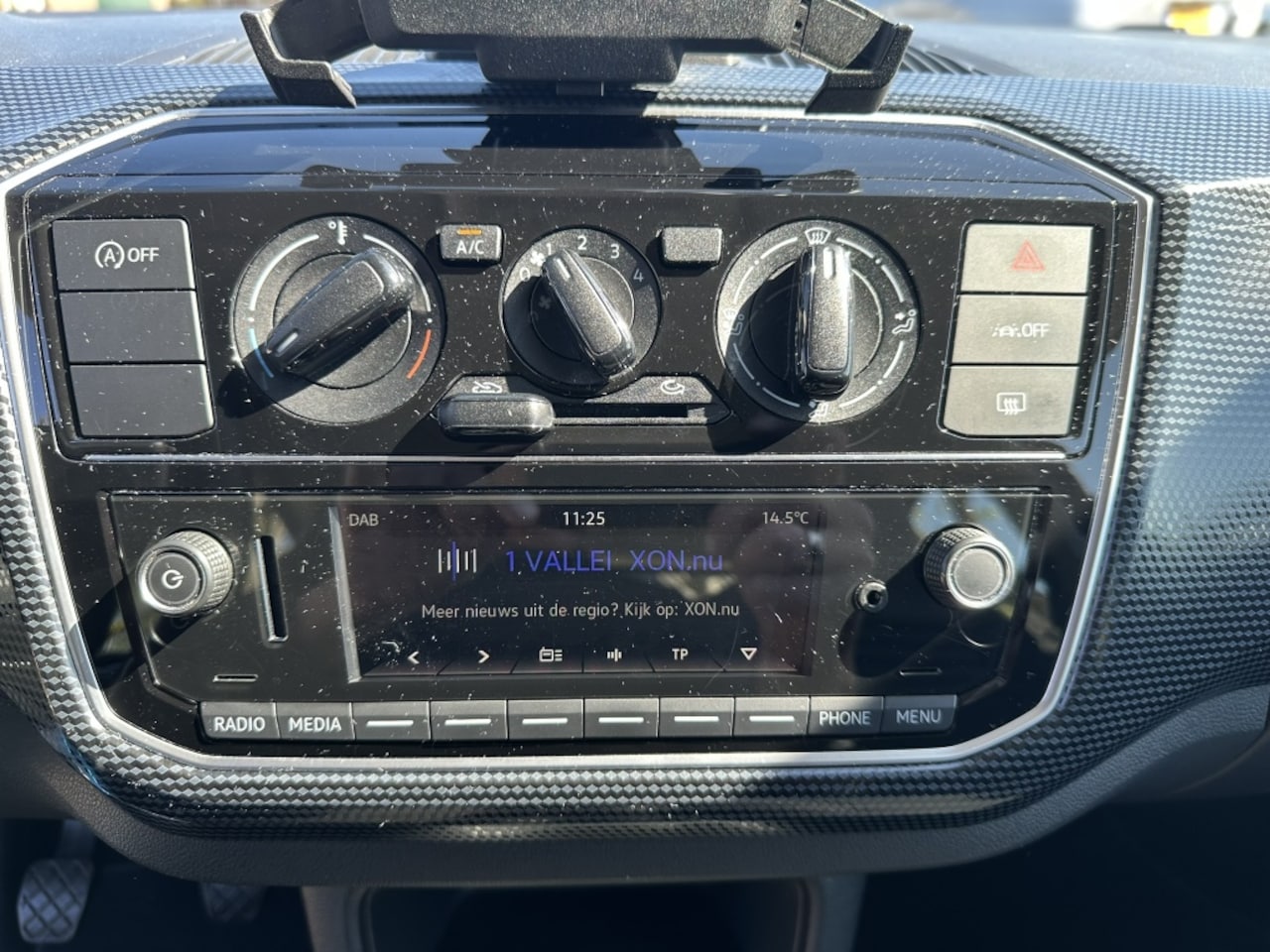 Volkswagen Up! - 1.0 Airco/DAB/Bluetooth