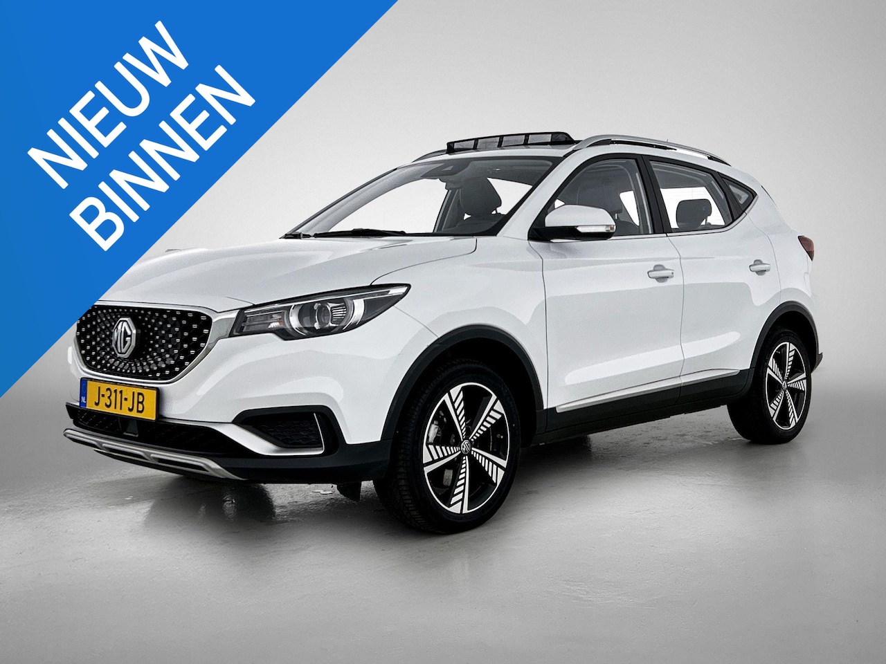 MG ZS - Luxury 45 kWh | Navi | Leder | Panoramadak | Camera | Adaptive Cruise Control | - AutoWereld.nl