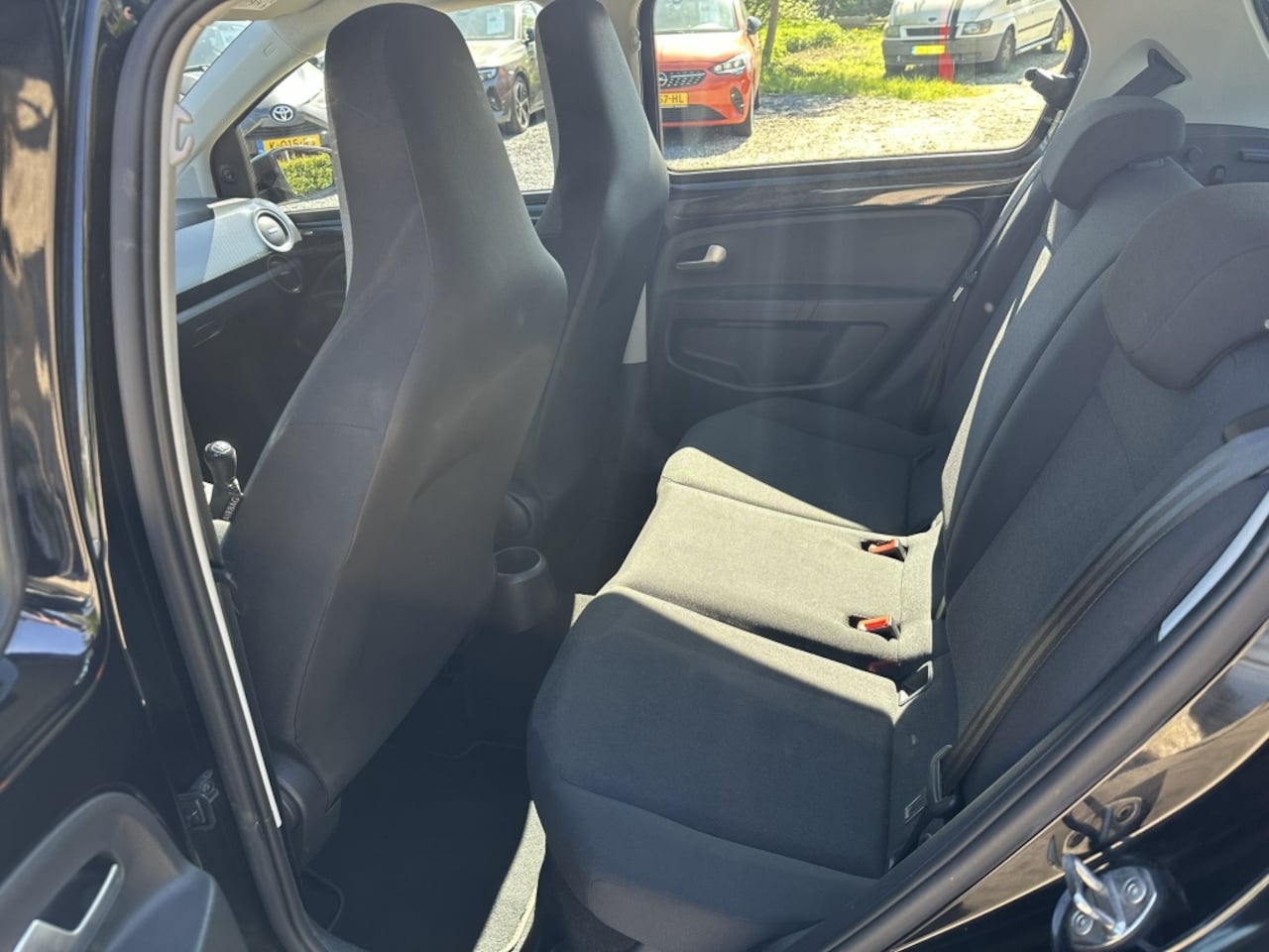 Volkswagen Up! - 1.0 Airco/DAB/Bluetooth