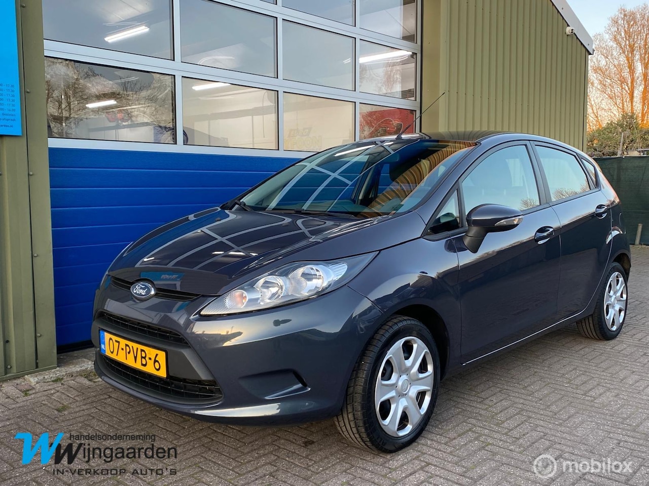 Ford Fiesta - 1.25 Limited|Keurige auto|Airco|Trekhaak|Iso fix - AutoWereld.nl