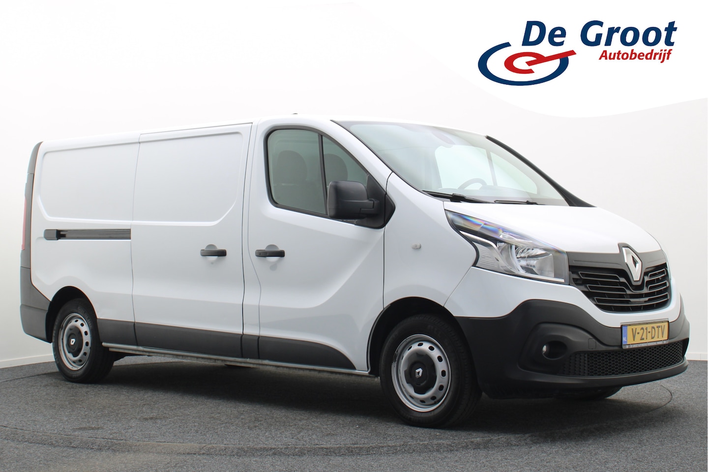 Renault Trafic - 1.6 dCi T29 L2H1 Générique 3-Zits, Camera, Trekhaak, Airco, Navigatie, PDC - AutoWereld.nl