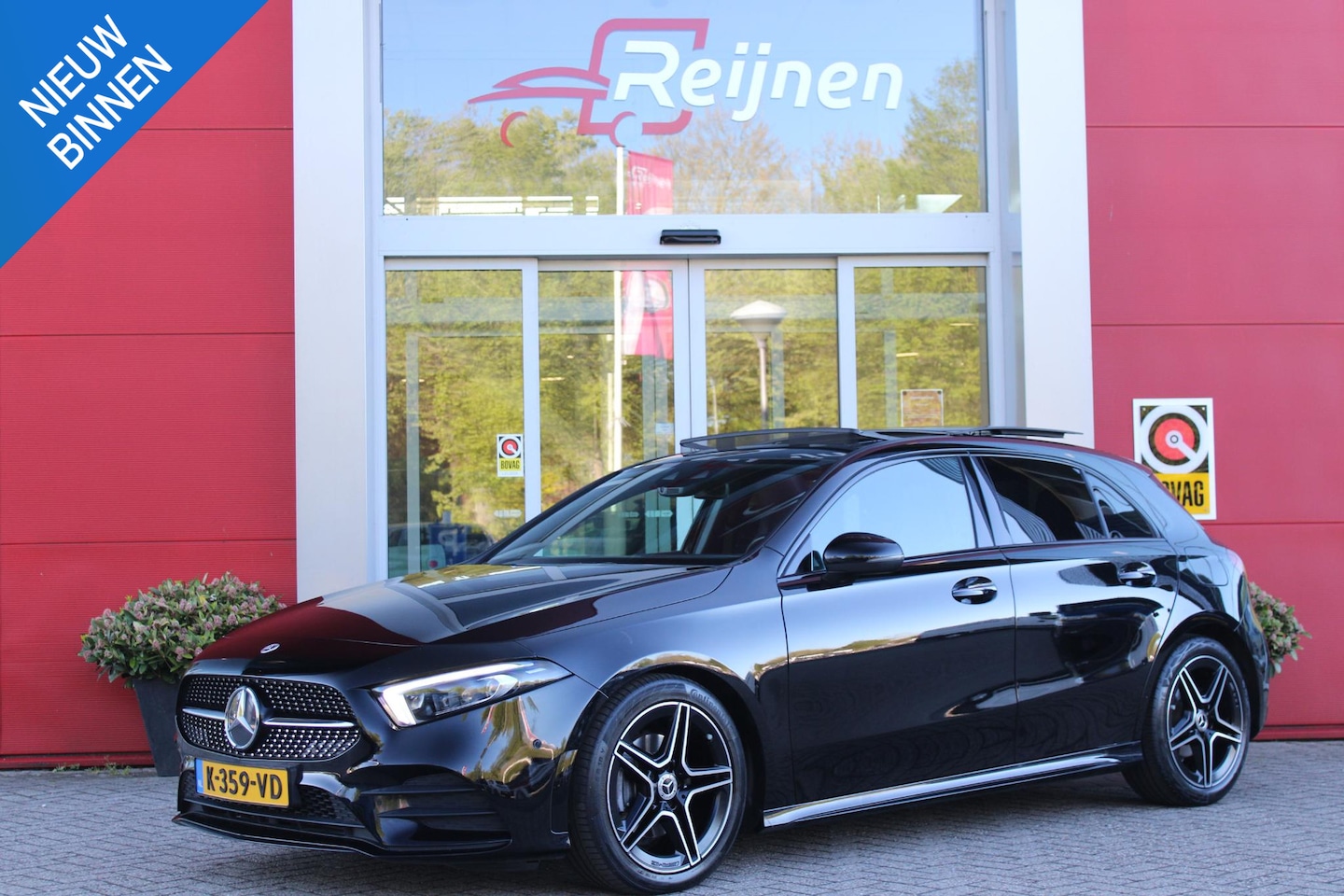 Mercedes-Benz A-klasse - 180 BUSINESS SOLUTION AMG | PANORAMA SCHUIF/KANTEL DAK | SFEER VERLICHTING | ELEKTRISCH VE - AutoWereld.nl