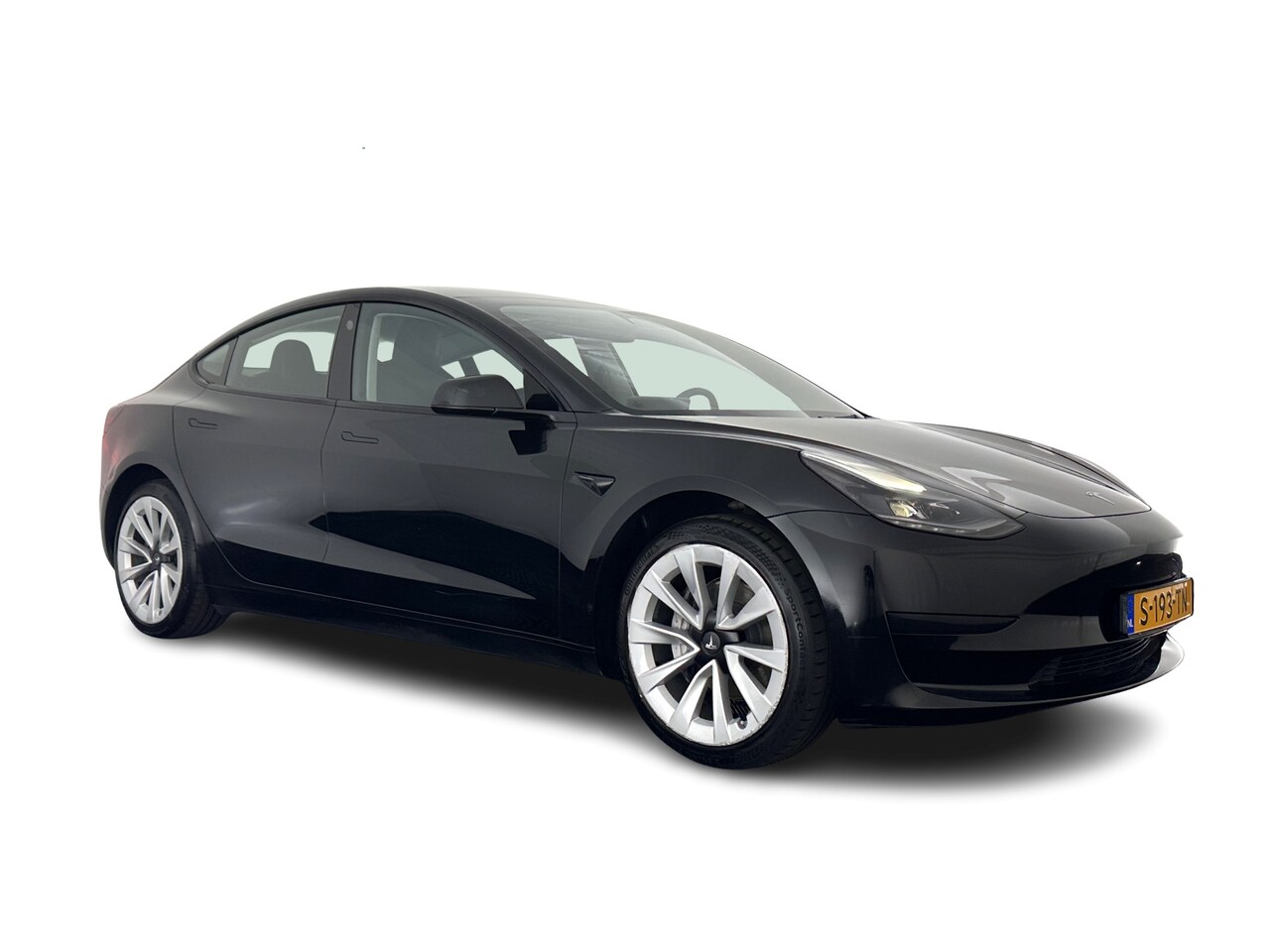 Tesla Model 3 - Standard RWD Plus 60 kWh [ 3-Fase ] {SOH-87%} (INCL-BTW) Aut. *PANO | AUTOPILOT | LEATHER - AutoWereld.nl