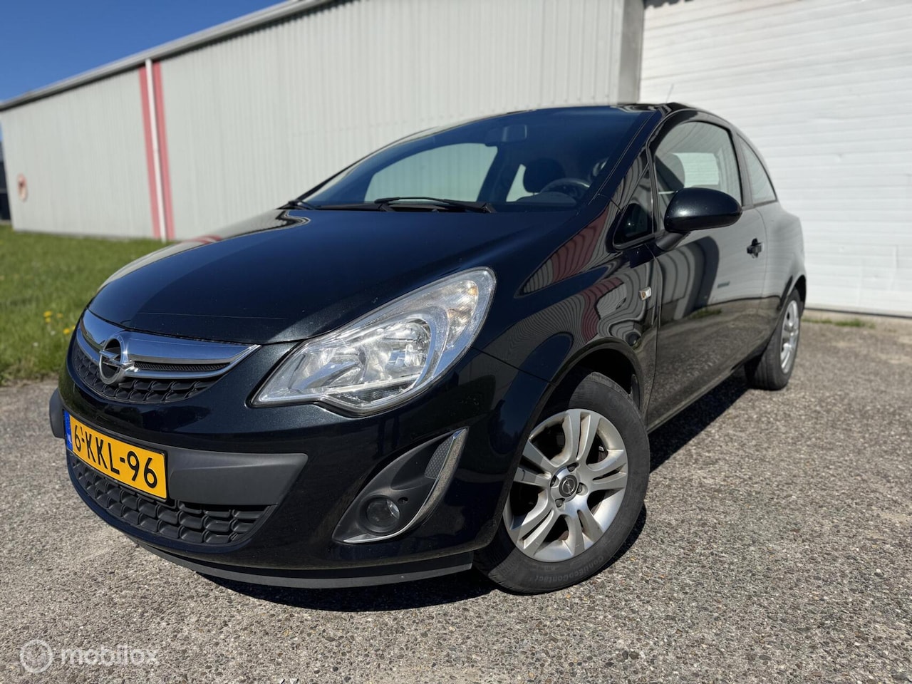 Opel Corsa - 1.2-16V Berlin | N.A.P. | Schade - AutoWereld.nl