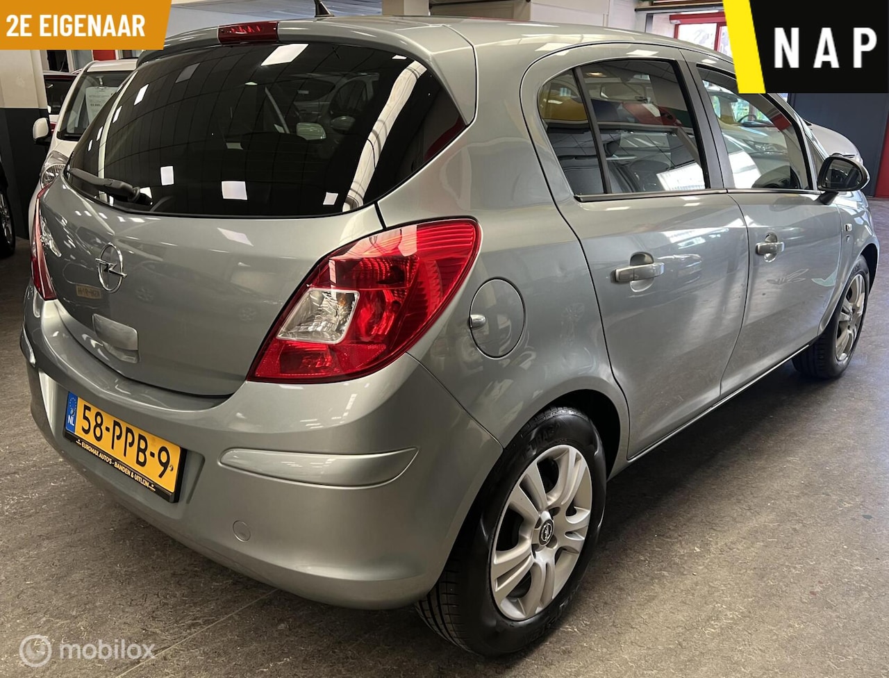 Opel Corsa - 1.2-16V Cosmo 2e Eigenaar – NAP – Airco – Cruise - AutoWereld.nl