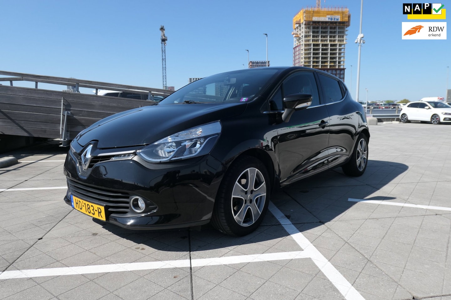 Renault Clio - 0.9 TCe ECO Night&Day 1e eigenaar/Apk/Cruise/Navi/Start&Stop/Pdc/Boekjes - AutoWereld.nl
