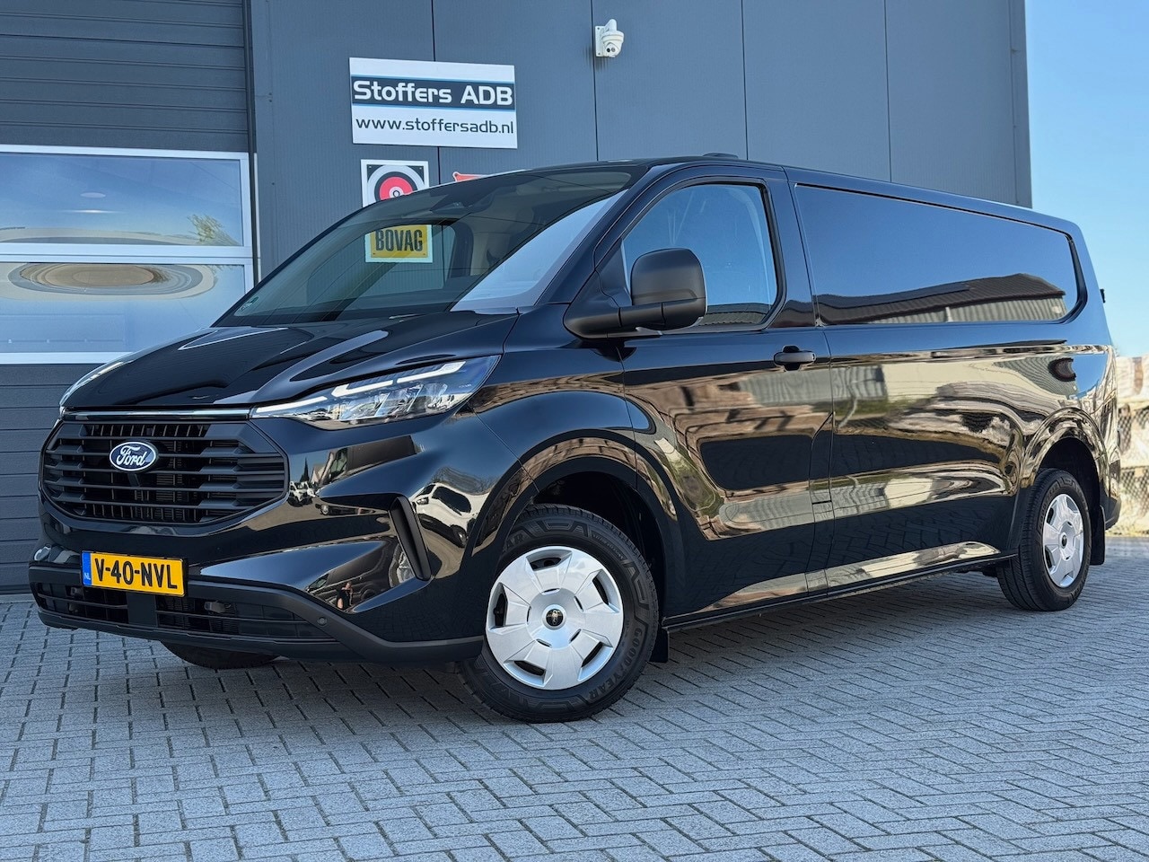 Ford Transit Custom - 320 2.0 TDCI L2H1 Trend 136pk | Navi | Carplay | Camera | ACC | Betonplex | Winterpack | B - AutoWereld.nl