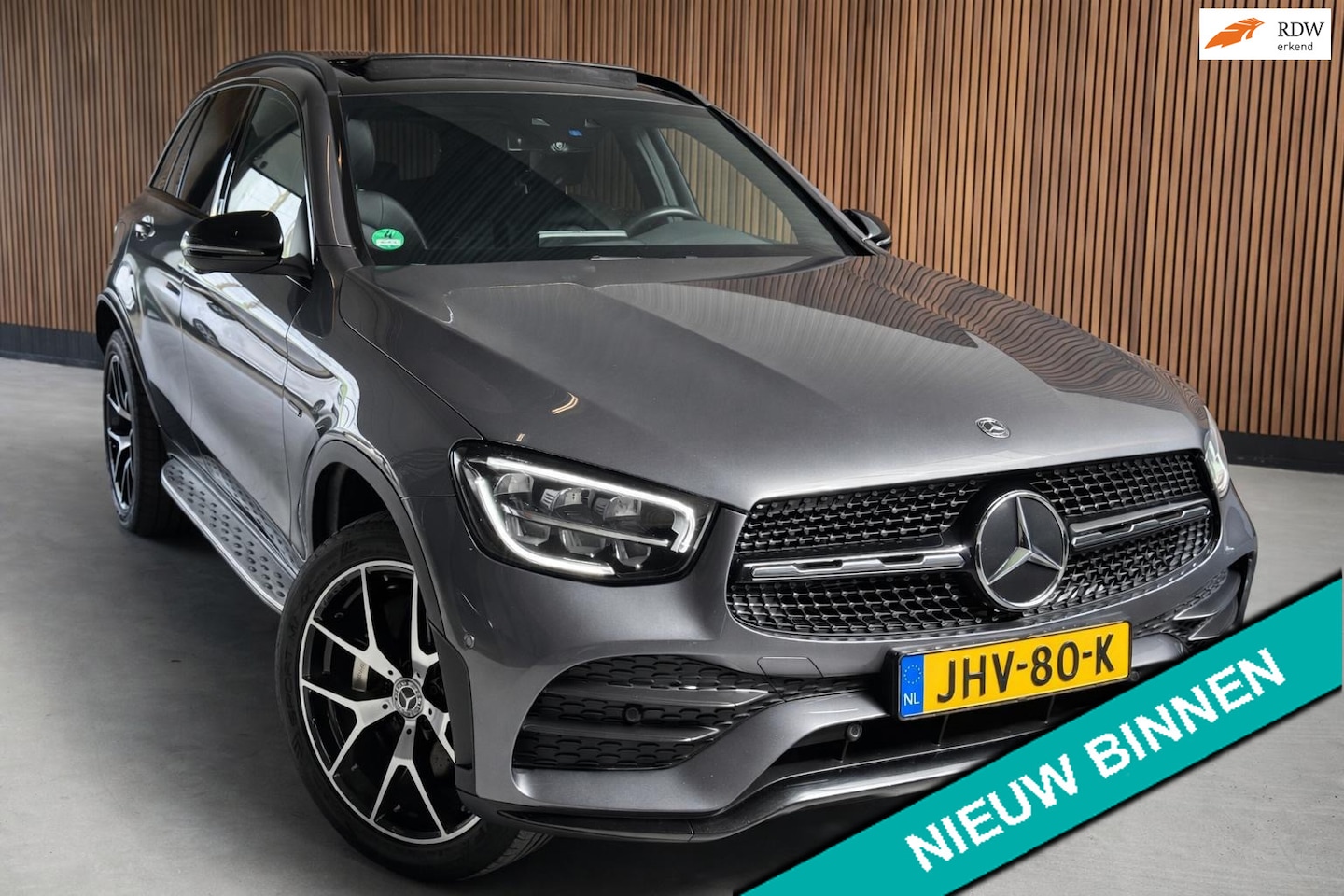 Mercedes-Benz GLC-klasse - 300e 4MATIC AMG PANO MEMORY BURMESTER TREKHAAK LED - AutoWereld.nl