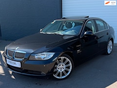 BMW 3-serie - 320i SCHUIFDAK/CRUISE/PDC/CLIMA/M-VELGEN