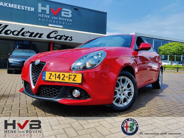 Alfa Romeo Giulietta - 1.4 Turbo 185pk Squadra Speciale Automaat / QV Sportstoelen / 18 8C Competiz