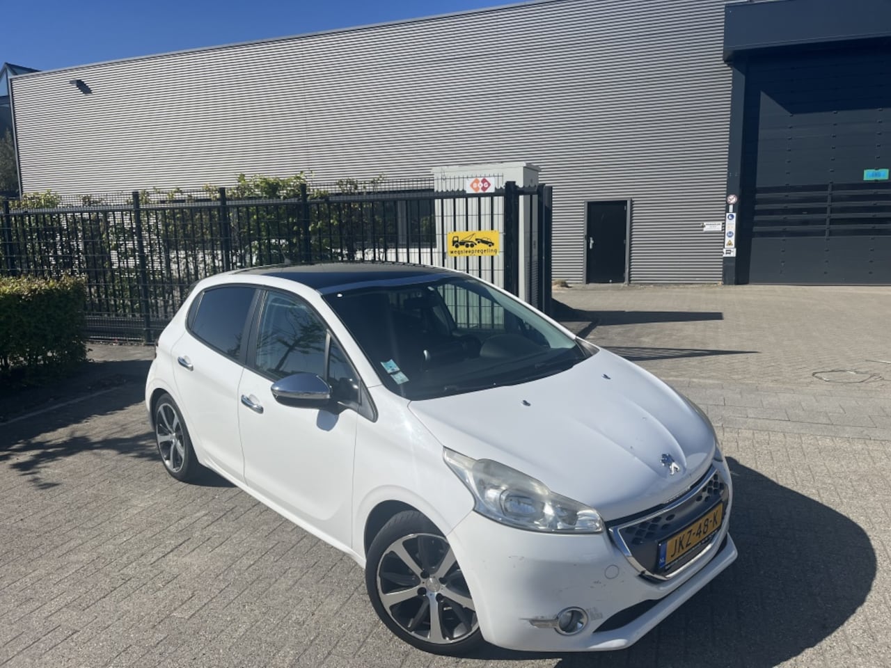 Peugeot 208 - 1.4 e-HDi Automaat Pano Gt-Velg - AutoWereld.nl