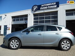 Opel Astra - 1.4 Turbo Edition