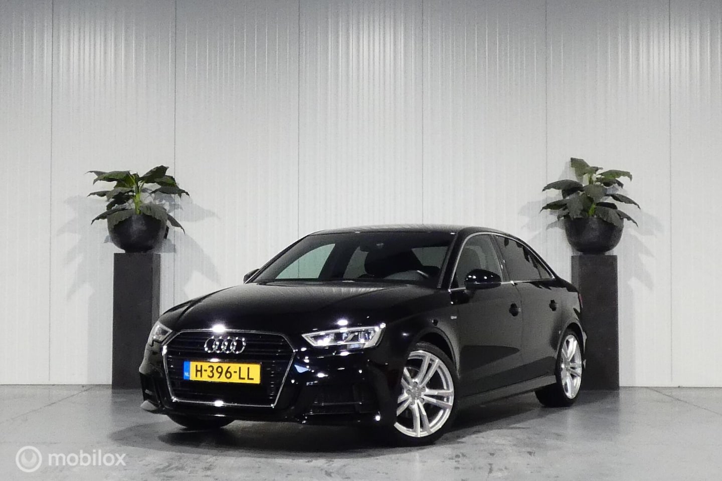 Audi A3 Limousine - 35 TFSI CoD Advance Sport eerste eigenaar - AutoWereld.nl