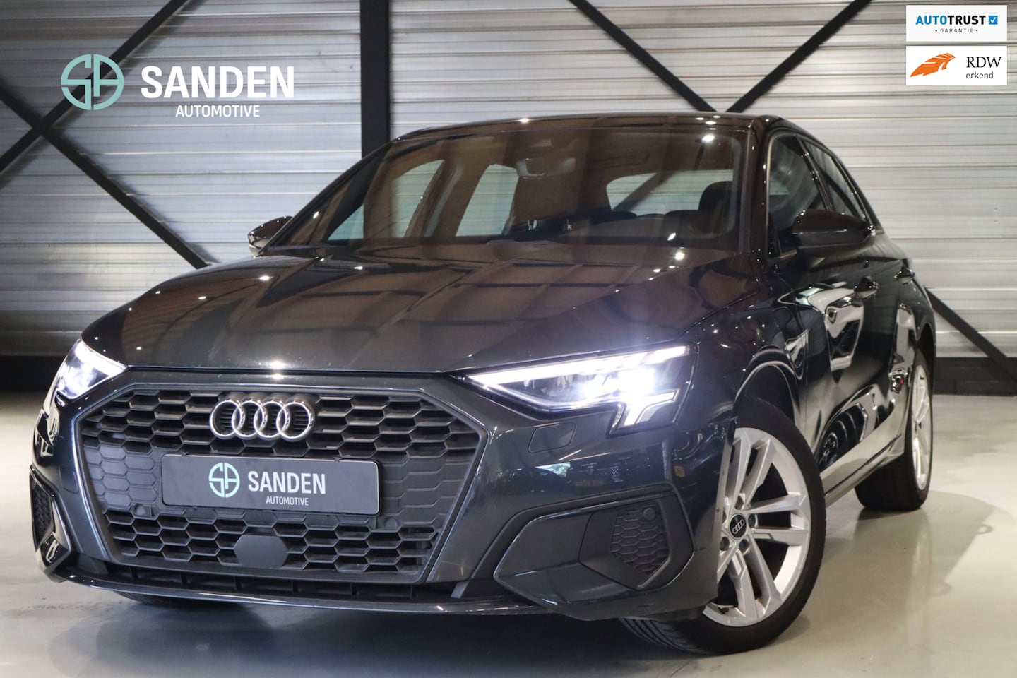 Audi A3 Sportback - 40 TFSI e Edition|Plug in|204 PK|Automaat|Navigatie|LED|Virtual Cockpit|Parkeersensoren|17 - AutoWereld.nl