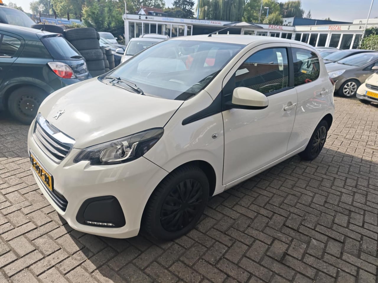 Peugeot 108 - 1.0 e-VTi Active 1.0 e-VTi Active, Apple-Carplay, Camera, Airco, NAP! - AutoWereld.nl