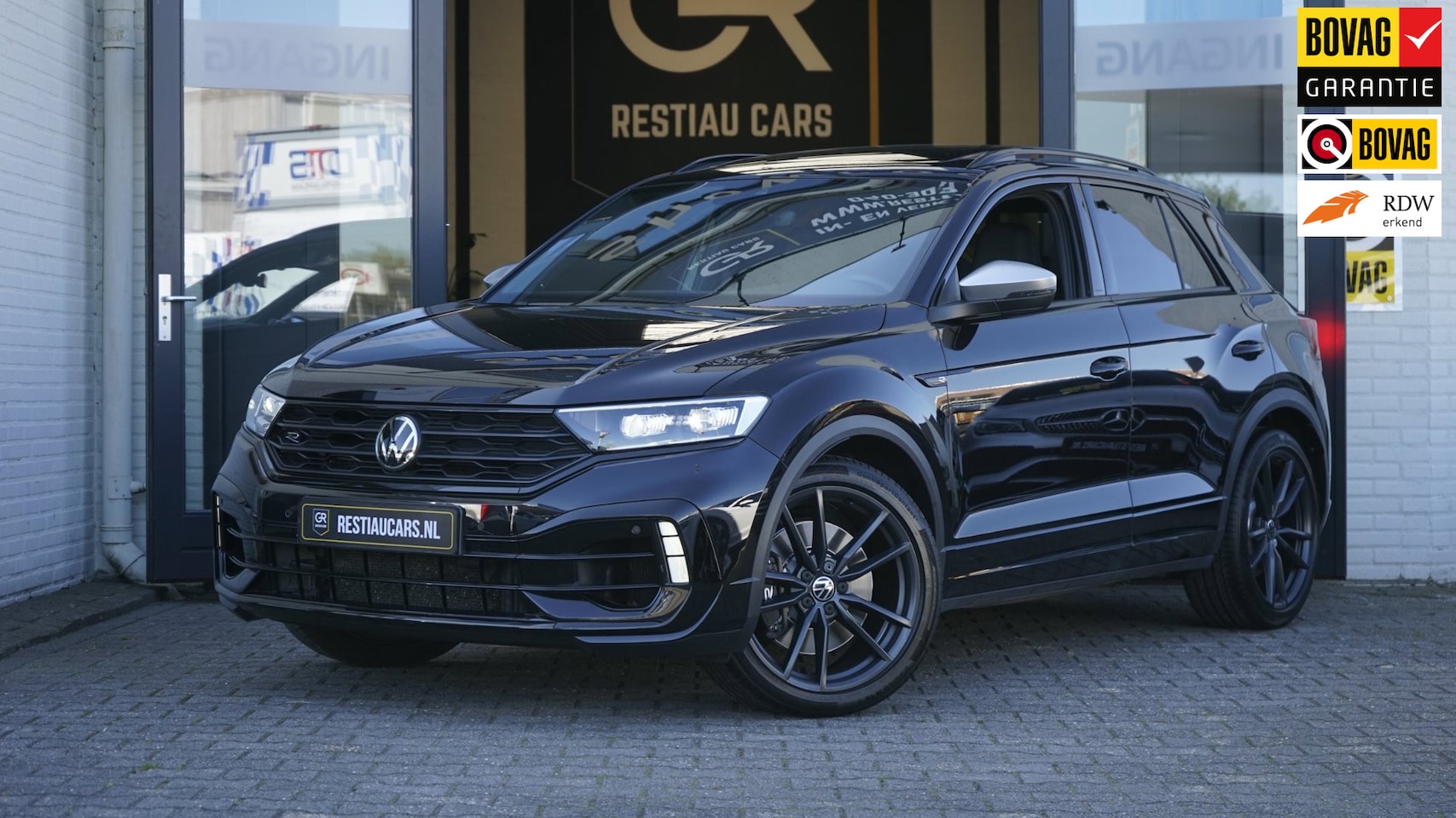 Volkswagen T-Roc - R 2.0 TSI 4Motion AUTOMAAT-ACC-BEATS-CAMERA-FULL LED-KEYLESS-LEDER-NAVIGATIE-PANORAMA-VIRT - AutoWereld.nl