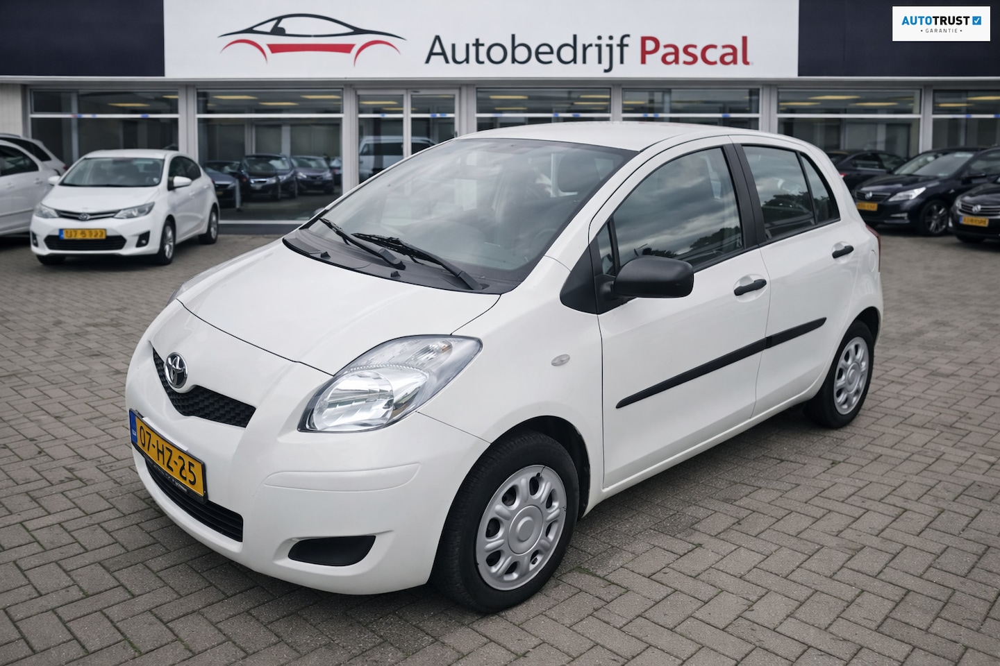 Toyota Yaris - 1.0 VVTi Cool-Airco-Elek.pakket-Nieuwe APK. - AutoWereld.nl