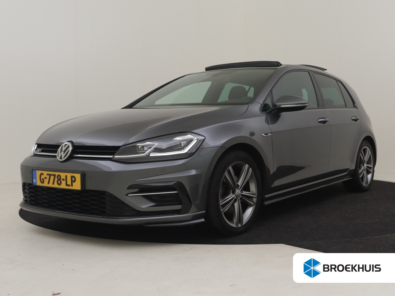 Volkswagen Golf - 1.5 TSI Highline Business R 150Pk DSG/AUTO | Achteruitrijcamera | Navigatie | Apple carpla - AutoWereld.nl