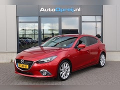Mazda 3 - 3 2.0 GT-M Clima, NAVI, Head-up, PDC, Trekhaak afnb, Leder bekl, Stoelverwarming