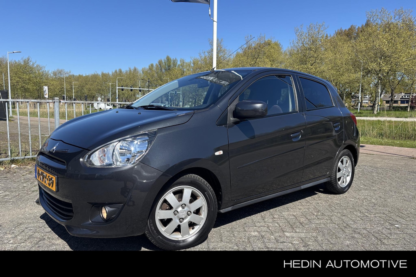 Mitsubishi Space Star - 1.2 80PK Intense | Automaat - AutoWereld.nl