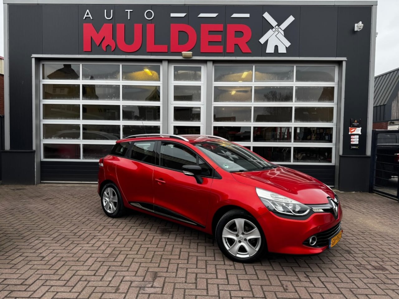Renault Clio Estate - ESTATE DCI 90 ENERGY EXPRESSION / CRUISE / NAVI / LED / R-Link / NAP! - AutoWereld.nl