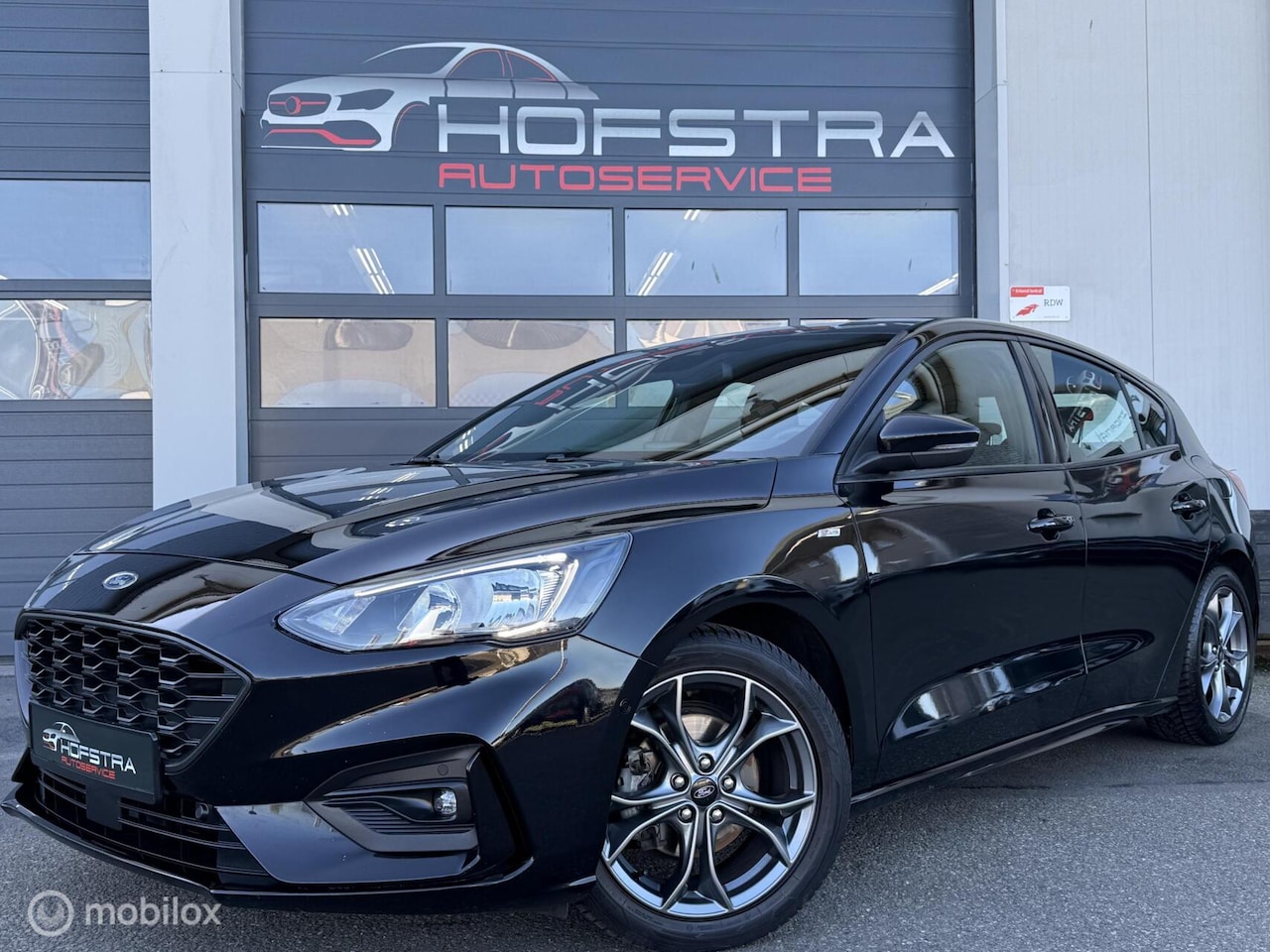 Ford Focus - 1.0 EcoBoost ST Line Camera CarPlay Clima NAP - AutoWereld.nl