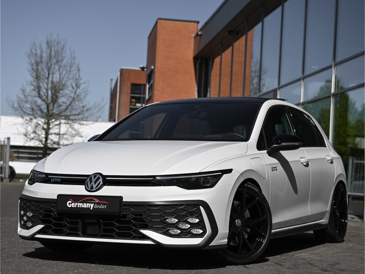 Volkswagen Golf - 1.5 eHybrid GTE 272PK Leder Pano Head-Up IQ-Light ACC 18-Inch VOL! - AutoWereld.nl