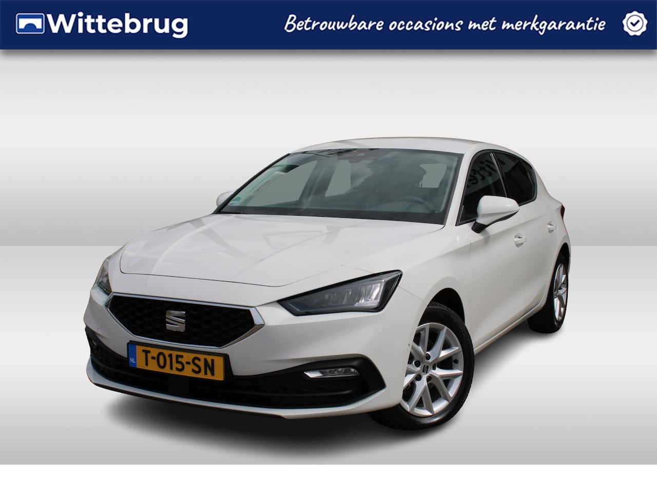 SEAT Leon - 1.5 eTSI 150pk Style Business Intense / Navigatie / LM 16 inch / Park Assist / Camera / Ke - AutoWereld.nl