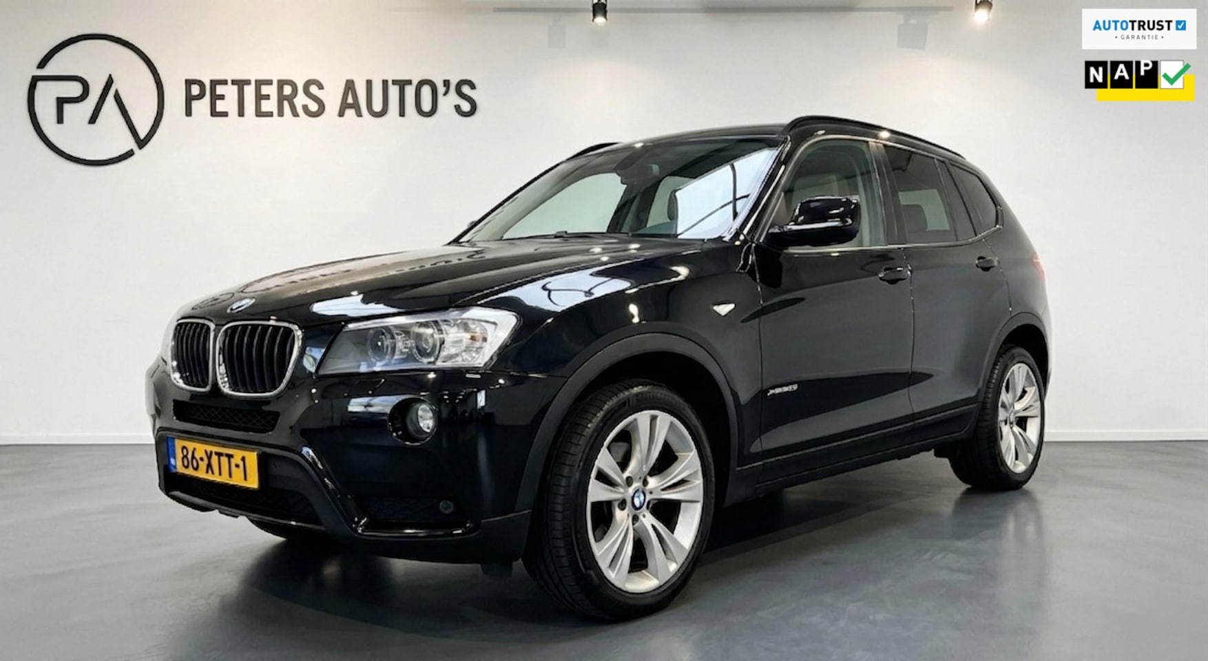BMW X3 - XDrive20i Upgrade Edition Panoramdak/Camera/Trekhaak/Xenon - AutoWereld.nl