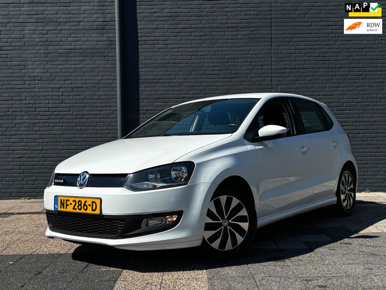 Volkswagen Polo - 1.0 TSI | Navi | Cruise | Airco | NAP - AutoWereld.nl