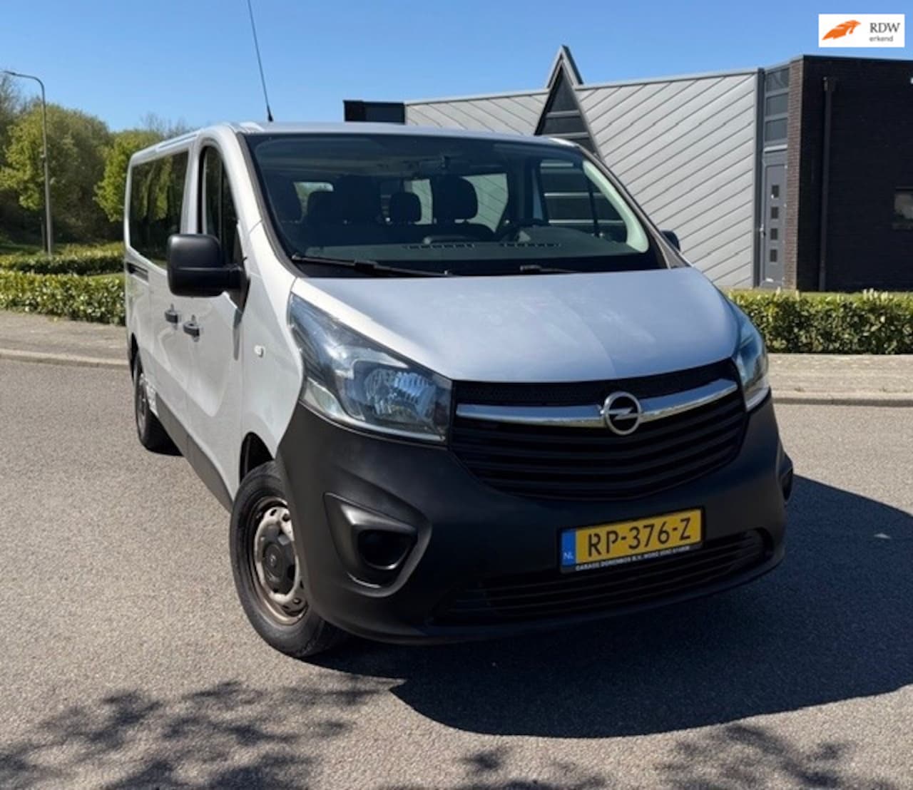 Opel Vivaro Combi - 1.6 CDTI L2H1 ecoFLEX 1.6 CDTI L2H1 ecoFLEX - AutoWereld.nl