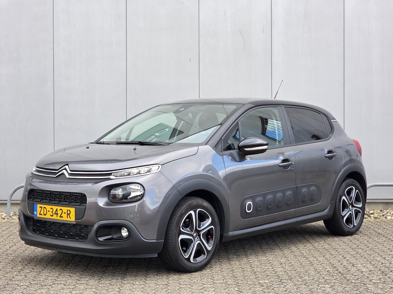 Citroën C3 - 1.2 Feel Edition | Climate control | Navigatie | Parkeersensoren | Cruise control - AutoWereld.nl