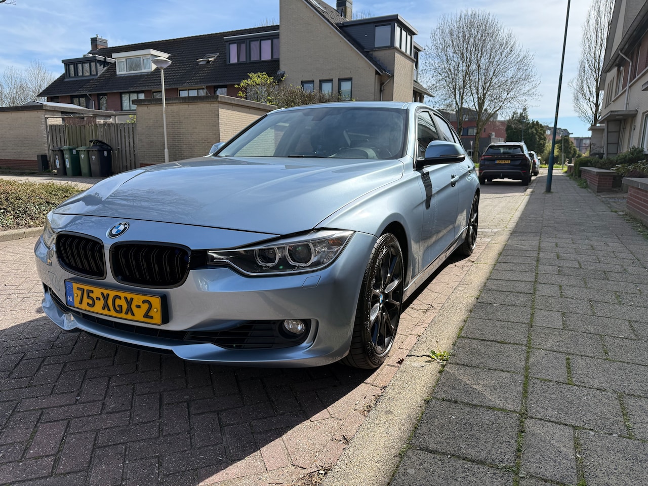 BMW 3-serie - 320i High Executive - AutoWereld.nl