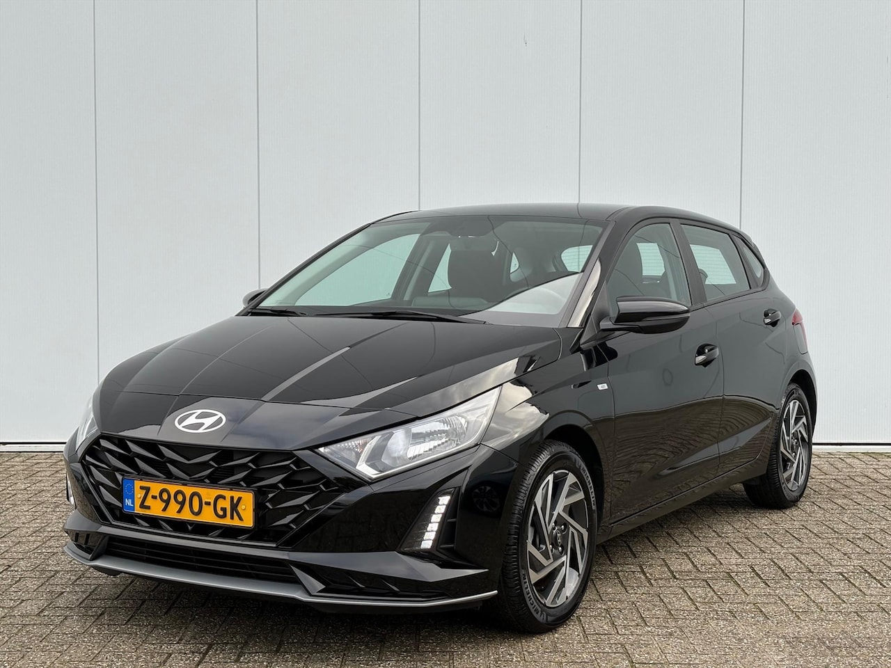 Hyundai i20 - 1.0 T-GDI 48V MHEV 100pk 7DCT Comfort Smart | Lane Following | Camera | Navigatie | Carpla - AutoWereld.nl