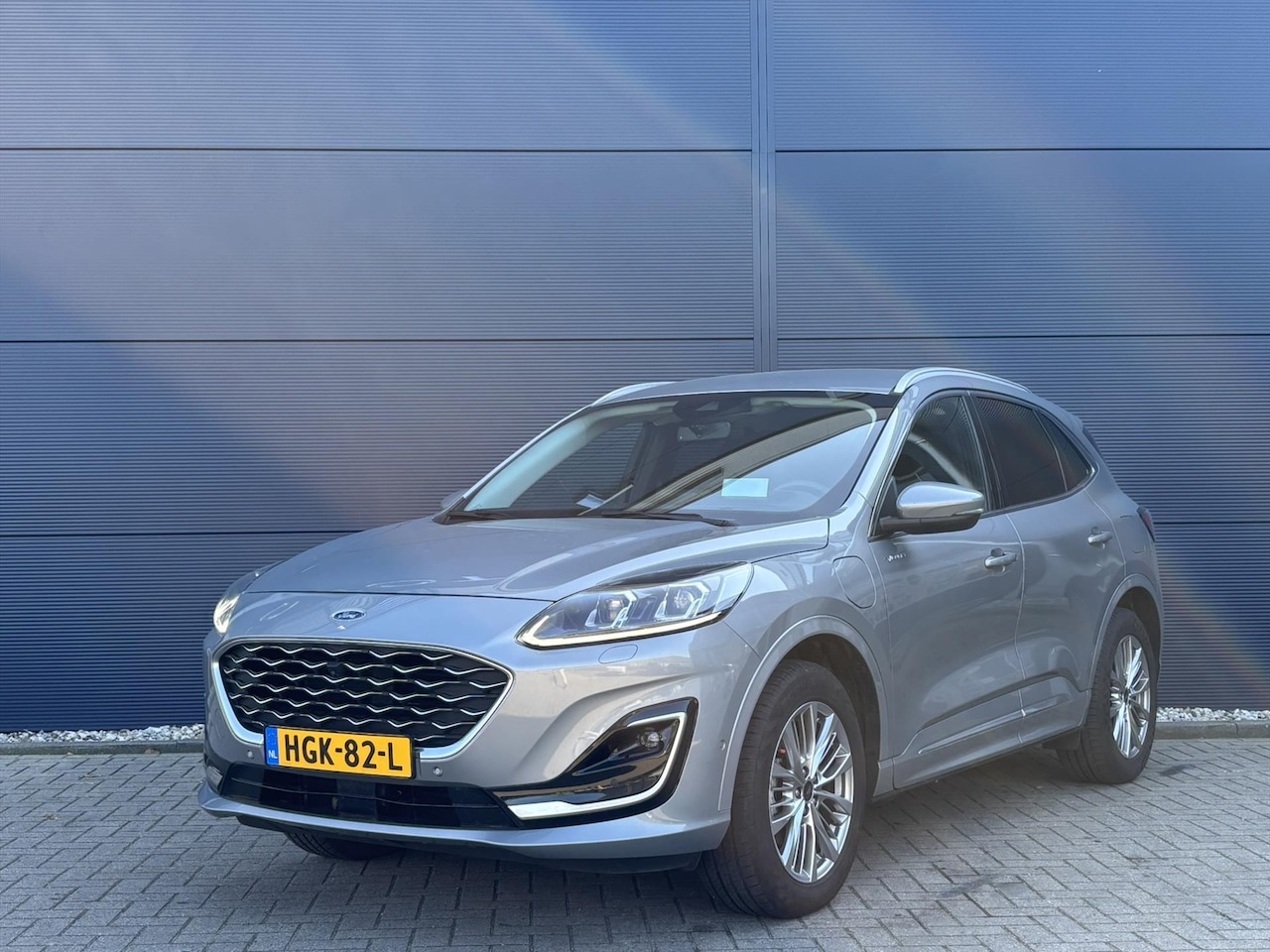Ford Kuga - 2.5 PHEV e-CVT 225pk Vignale | Leder | Parkeersensoren | LED | Adap. Cruise control | Came - AutoWereld.nl