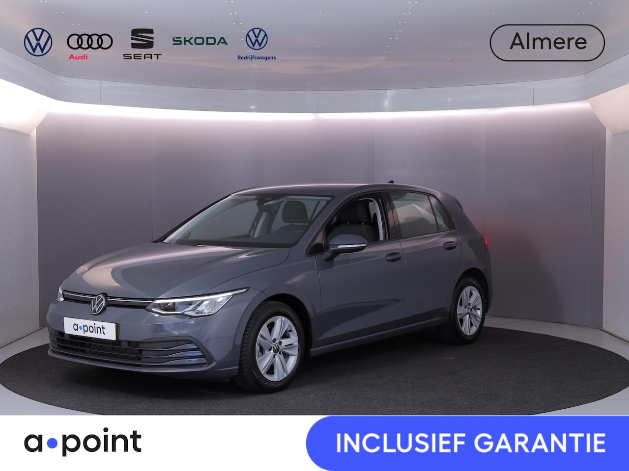 Volkswagen Golf - 1.0 TSI Life 110PK | Sfeerverlichting | Clima | Parkeersensoren | Lichtmetaal | - AutoWereld.nl
