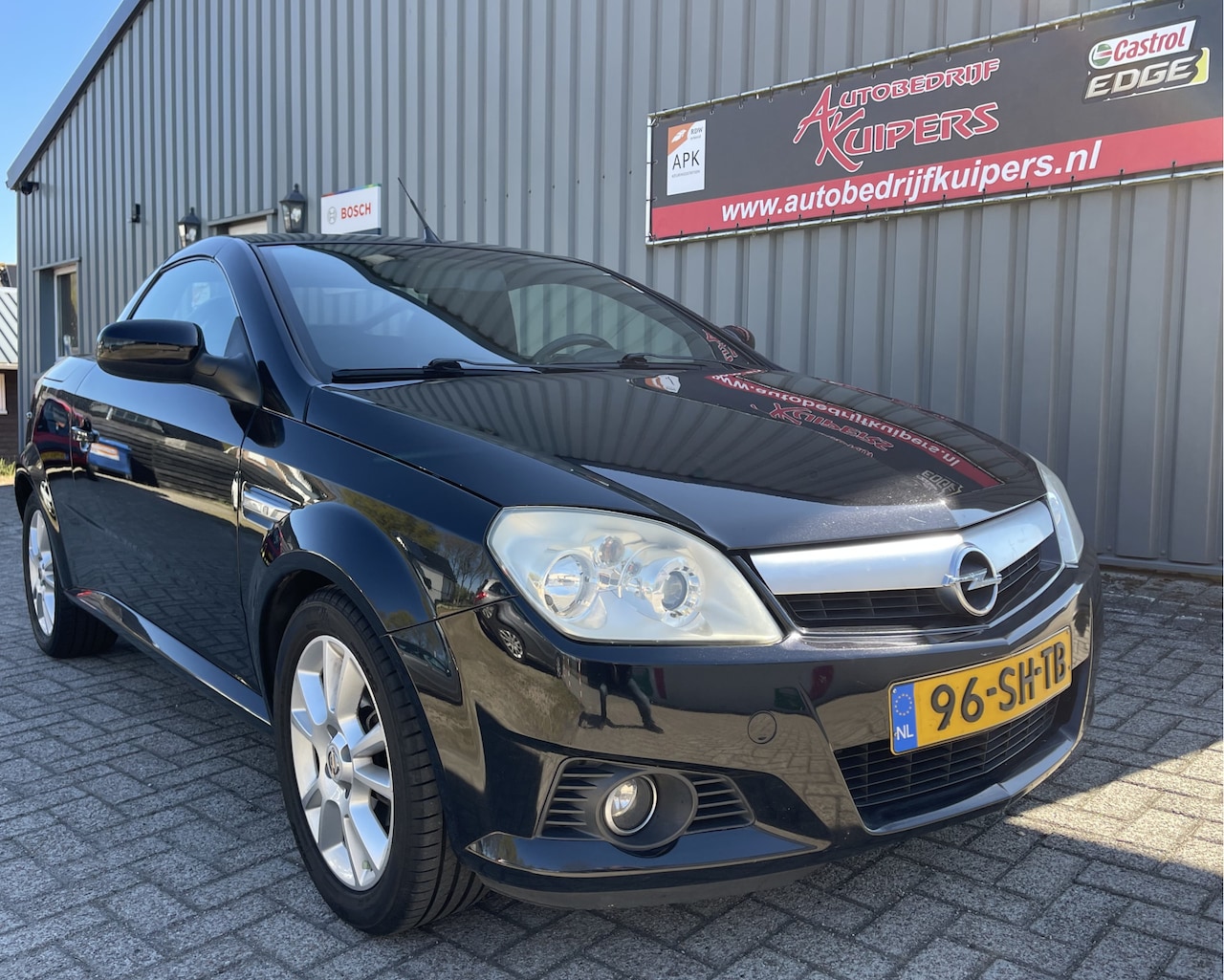 Opel Tigra TwinTop - 1.4-16V Linea Rosso Airco.Navi.Lm.velgen.Cruise.Vol Leer. - AutoWereld.nl