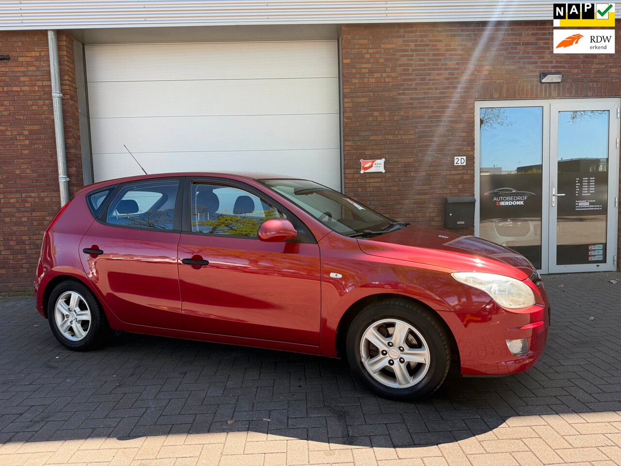 Hyundai i30 - 1.4i Active Cool|AIRCO|NIEUWE APK - AutoWereld.nl
