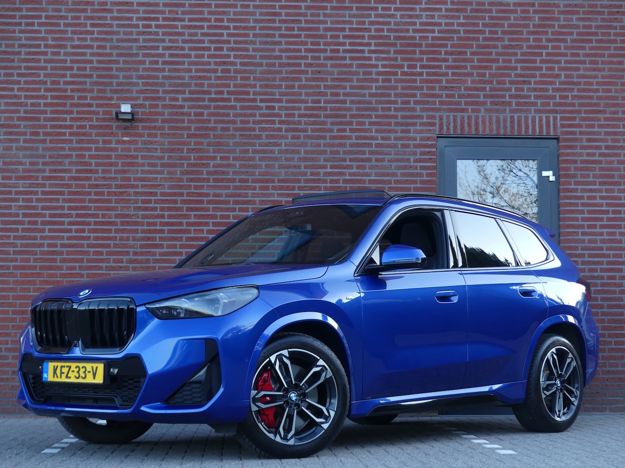 BMW X1 - sDrive20i M-Sport / Panodak - AutoWereld.nl