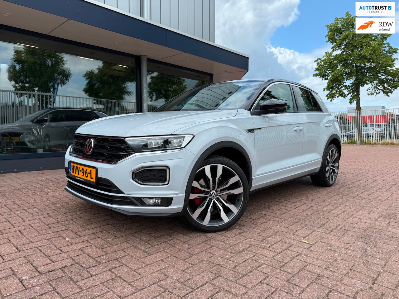 Volkswagen T-Roc - 1.5 TSI Sport Business R 1.5 TSI Sport Business R - AutoWereld.nl