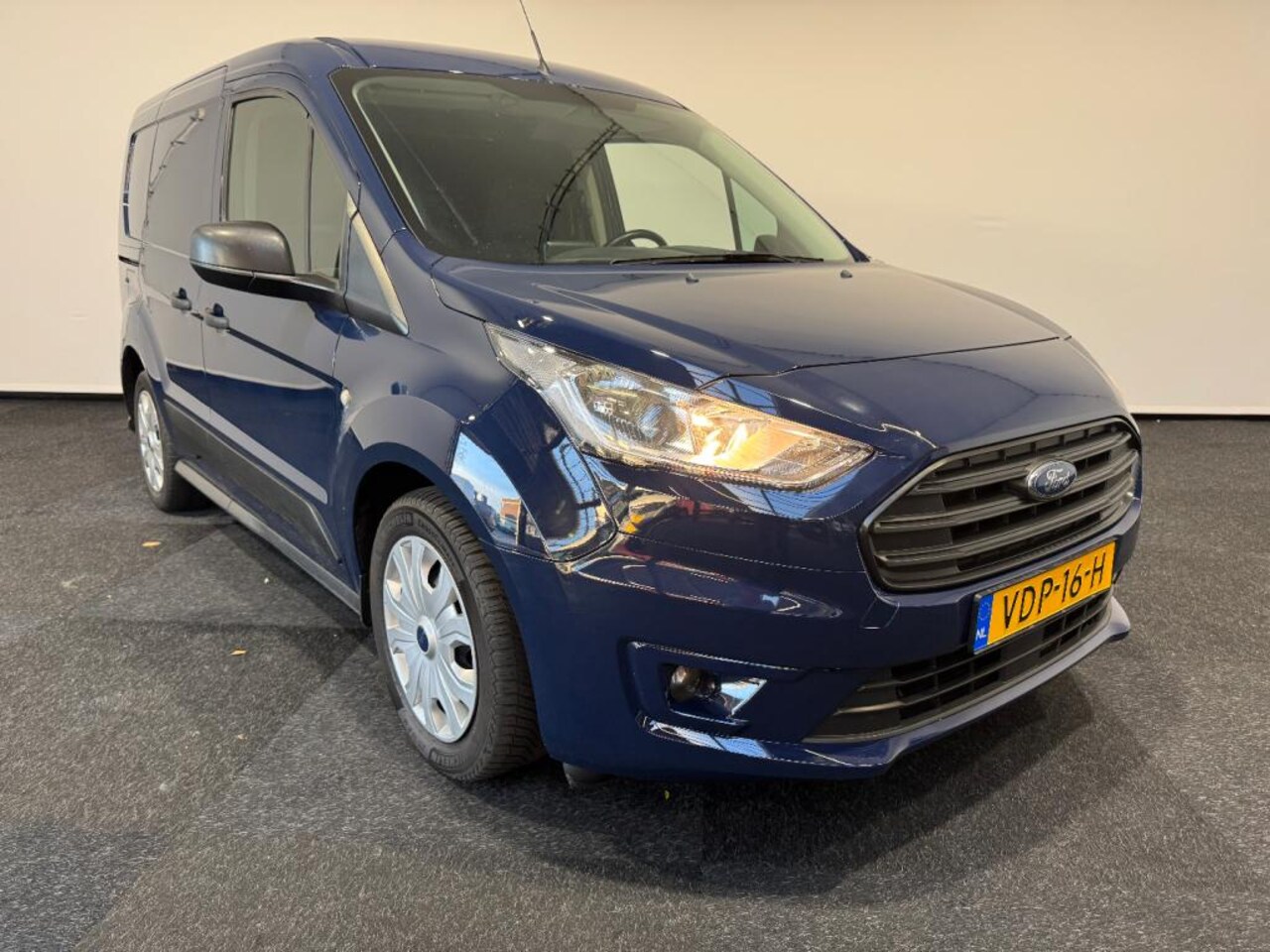 Ford Transit Connect - Transit Connect L1 1.5 EcoBlue 75pk Ambiente 3 zits euro 6 - AutoWereld.nl