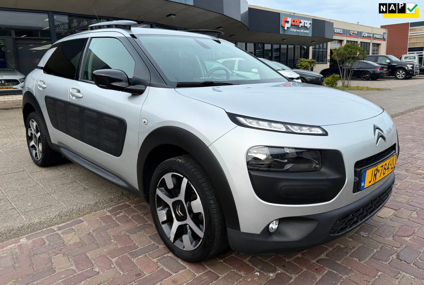 Citroën C4 Cactus - 1.2 PureTech Shine Airbump Edition | Rijklaar - AutoWereld.nl