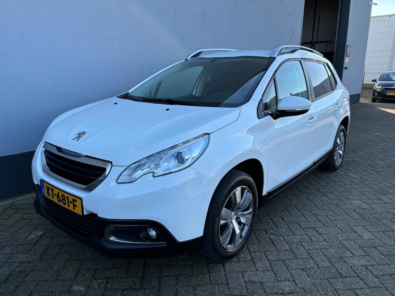 Peugeot 2008 - 1.2 VTi Allure Pack Premium Plus 1.2 VTi Allure Pack Premium Plus - AutoWereld.nl